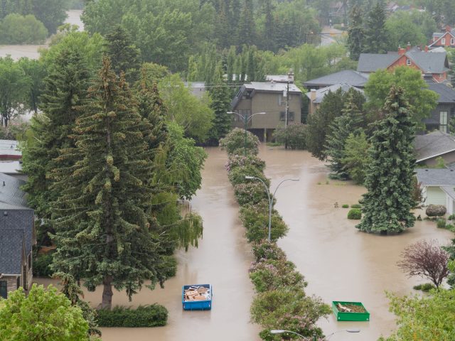 Revue des pratiques locales et approches en matière de prévention des risques liés aux inondations